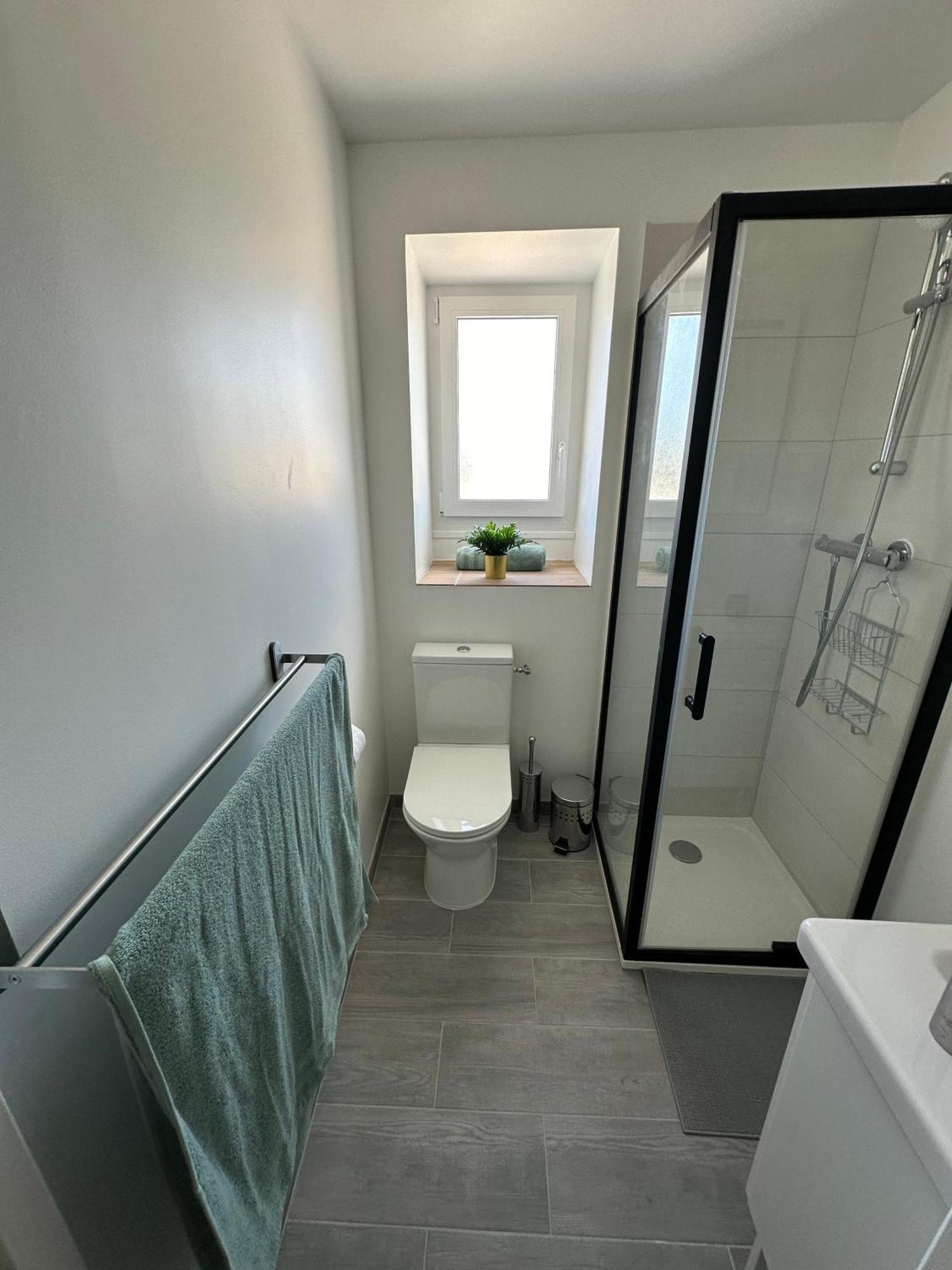 Le Qg Aparthotel Codolet Bagian luar foto